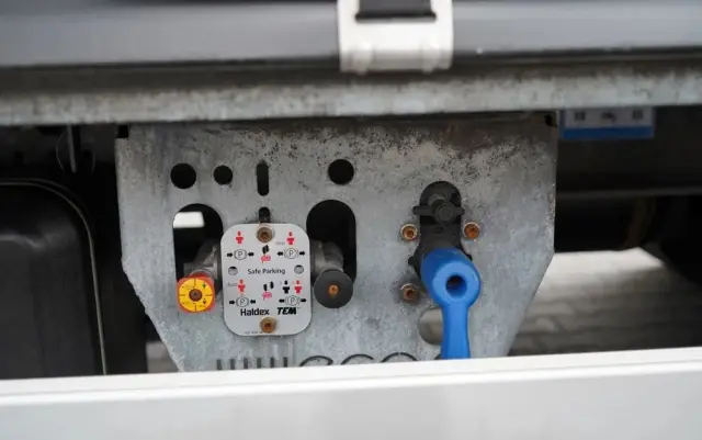 WECON PRZYCZEPA - 7,7 M / TANDEM / PRZEJAZDOWA / 