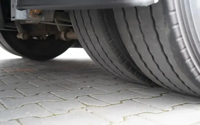 WECON PRZYCZEPA - 7,7 M / TANDEM / PRZEJAZDOWA / 