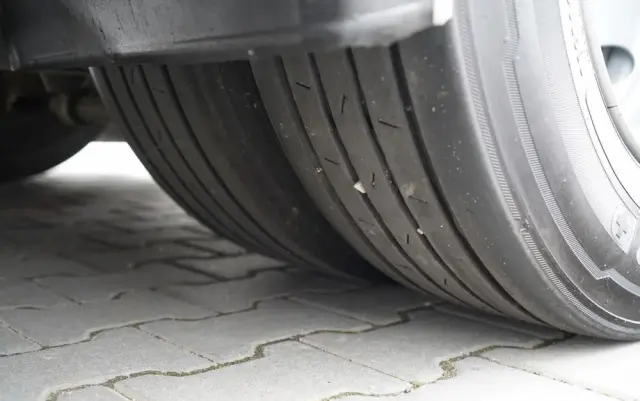 WECON PRZYCZEPA - 7,7 M / TANDEM / PRZEJAZDOWA / 