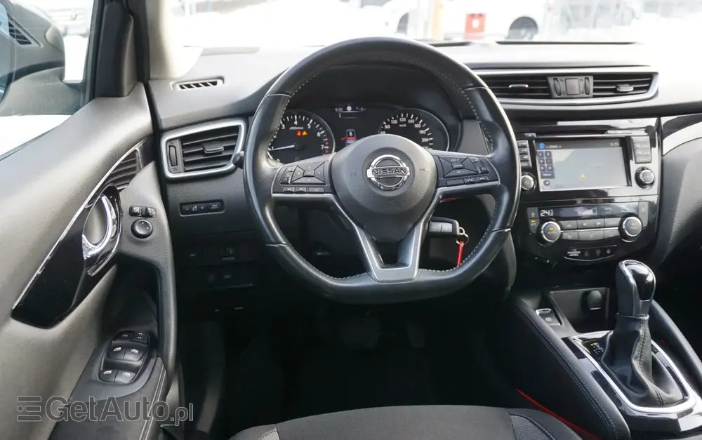 NISSAN Qashqai 1.2 DIG-T N-Connecta Xtronic EU6
