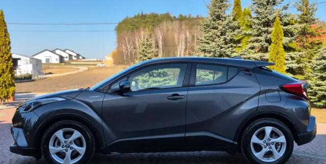 TOYOTA C-HR Flow