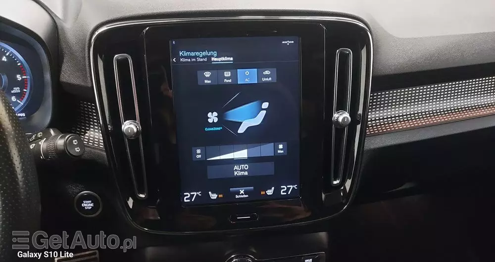 VOLVO XC 40 D3 R-Design