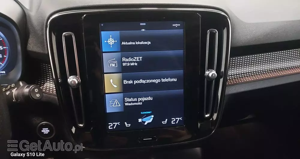 VOLVO XC 40 D3 R-Design