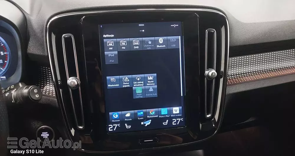 VOLVO XC 40 D3 R-Design