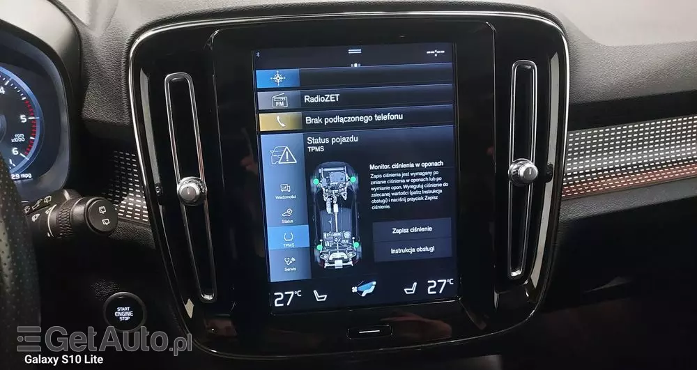 VOLVO XC 40 D3 R-Design