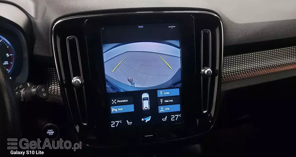 VOLVO XC 40 D3 R-Design