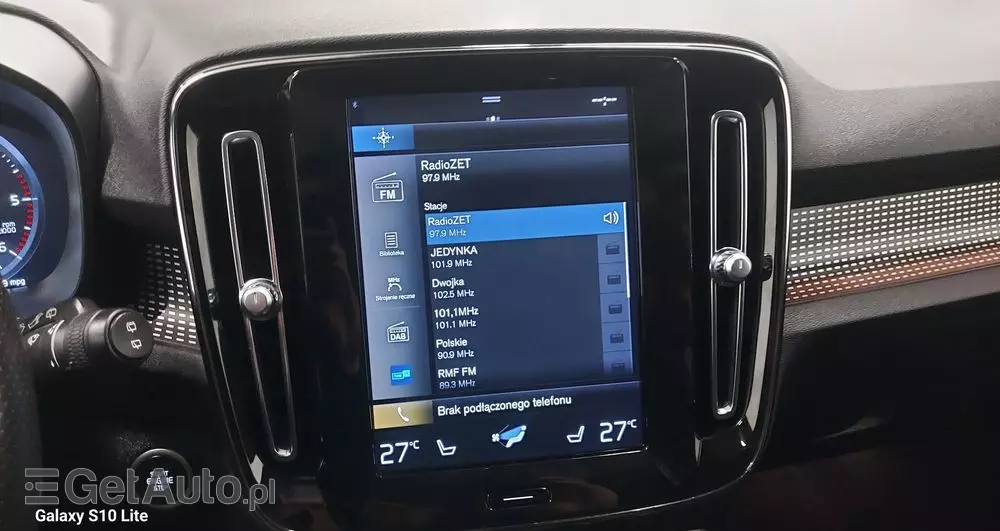 VOLVO XC 40 D3 R-Design