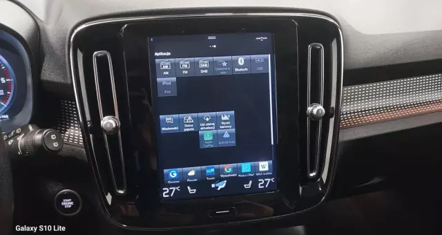 VOLVO XC 40 D3 R-Design