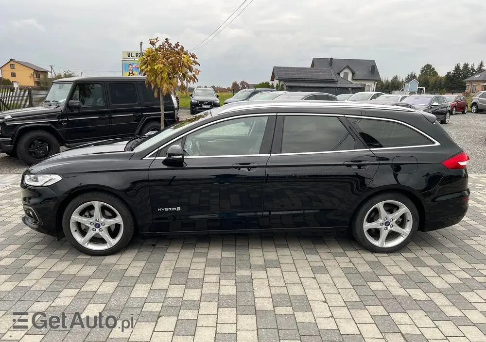 FORD Mondeo Turnier 2.0 Ti-VCT Hybrid Titanium