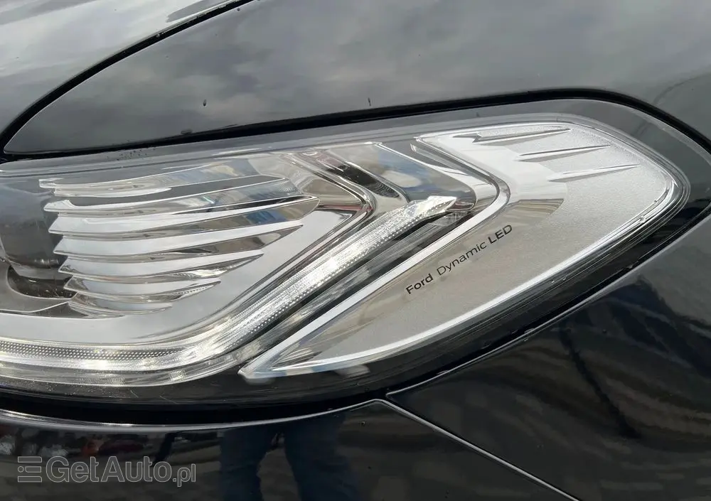 FORD Mondeo Turnier 2.0 Ti-VCT Hybrid Titanium