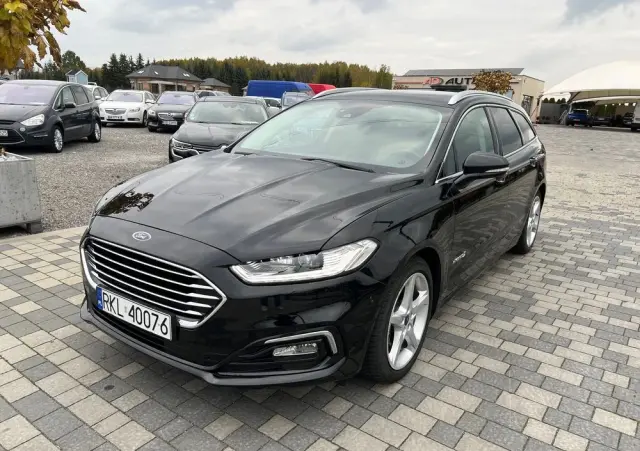 FORD Mondeo Turnier 2.0 Ti-VCT Hybrid Titanium