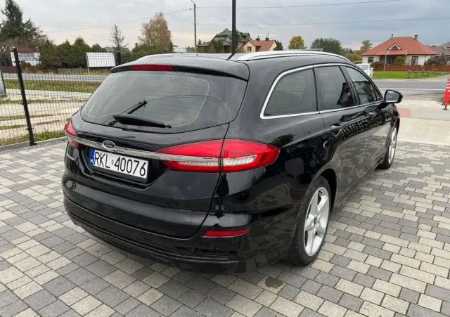 FORD Mondeo Turnier 2.0 Ti-VCT Hybrid Titanium