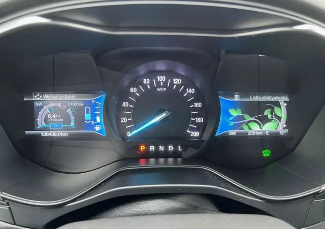 FORD Mondeo Turnier 2.0 Ti-VCT Hybrid Titanium