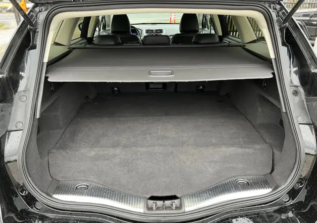 FORD Mondeo Turnier 2.0 Ti-VCT Hybrid Titanium