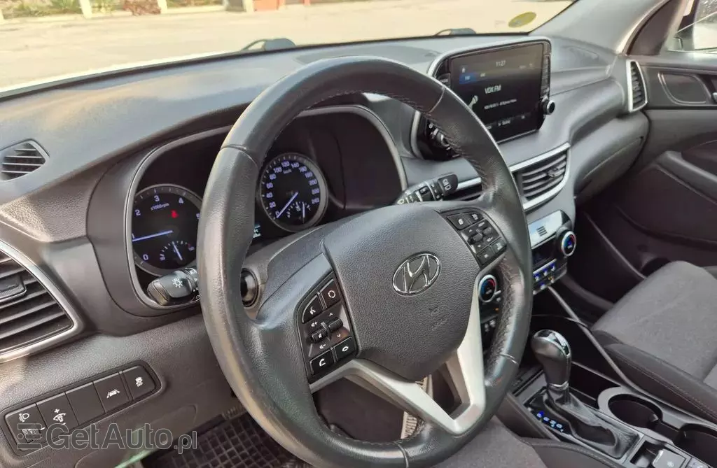 HYUNDAI Tucson 