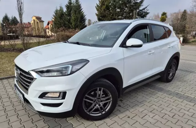 HYUNDAI Tucson 