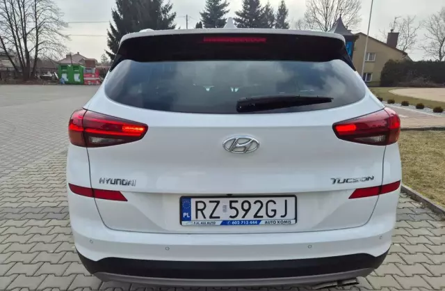 HYUNDAI Tucson 