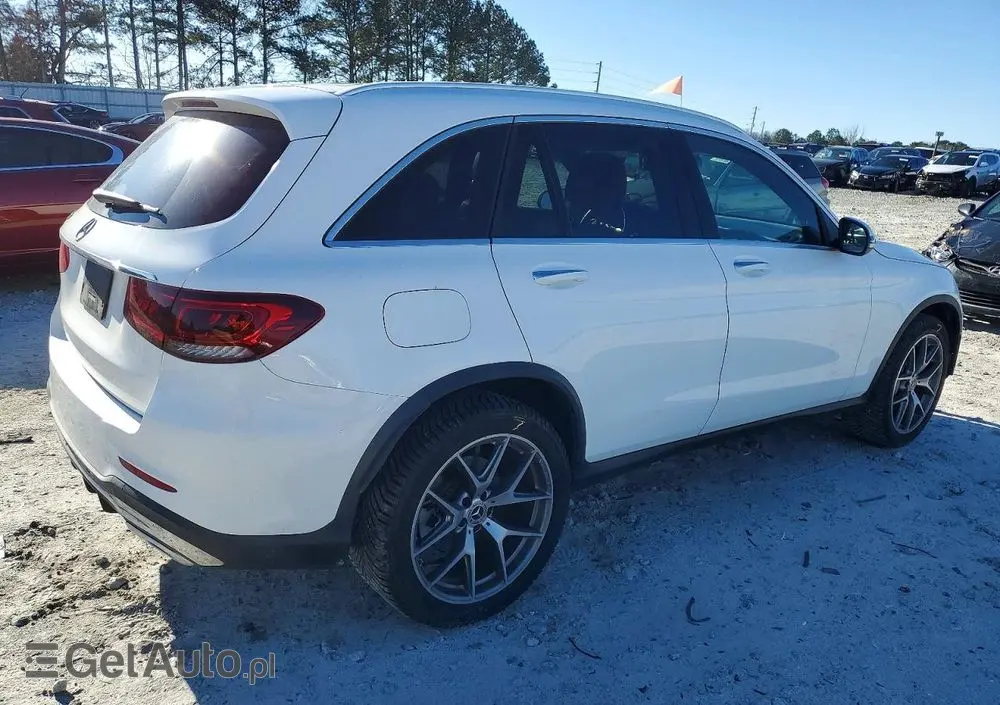 MERCEDES-BENZ GLC 