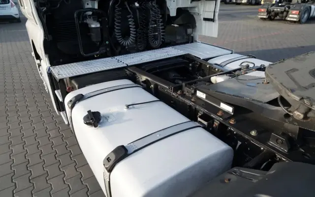 MAN TGX 18.470 / LOW DECK / MEGA / REGULOWANE SIODŁO / 2020 ROK / NAVI 