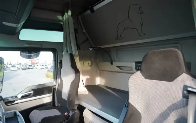 MAN TGX 18.470 / LOW DECK / MEGA / REGULOWANE SIODŁO / 2020 ROK / NAVI 
