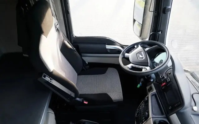 MAN TGX 18.470 / LOW DECK / MEGA / REGULOWANE SIODŁO / 2020 ROK / NAVI 