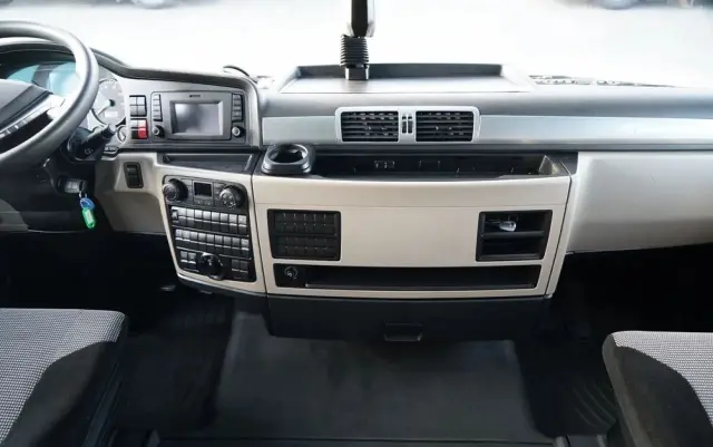 MAN TGX 18.470 / LOW DECK / MEGA / REGULOWANE SIODŁO / 2020 ROK / NAVI 