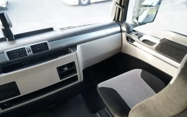 MAN TGX 18.470 / LOW DECK / MEGA / REGULOWANE SIODŁO / 2020 ROK / NAVI 