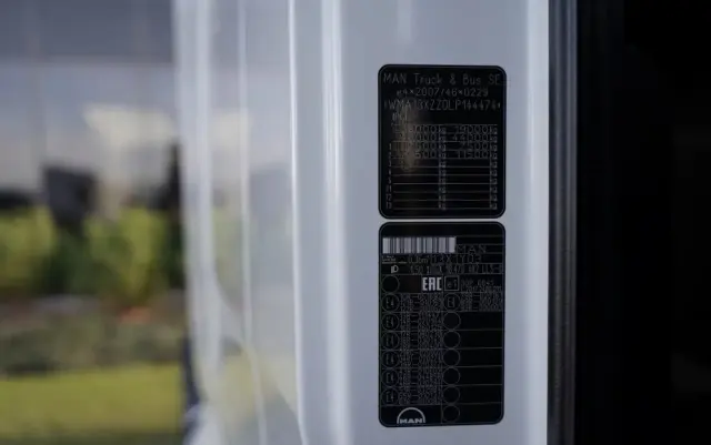 MAN TGX 18.470 / LOW DECK / MEGA / REGULOWANE SIODŁO / 2020 ROK / NAVI 