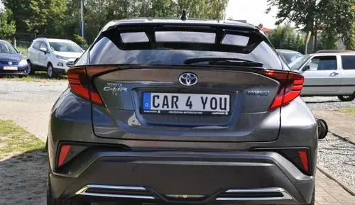 TOYOTA C-HR 