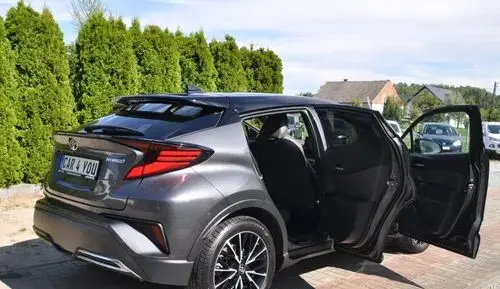 TOYOTA C-HR 