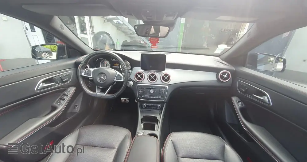MERCEDES-BENZ CLA 220 (CDI) d 7G-DCT AMG Line