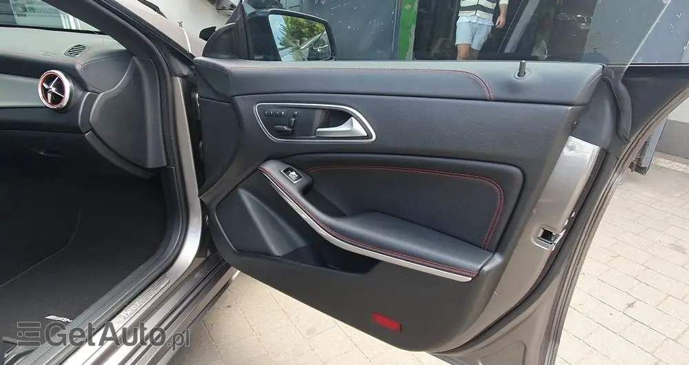 MERCEDES-BENZ CLA 220 (CDI) d 7G-DCT AMG Line