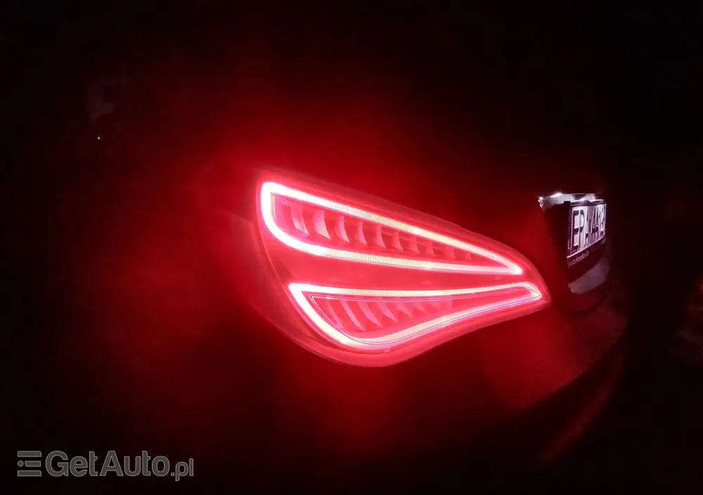 MERCEDES-BENZ CLA 220 (CDI) d 7G-DCT AMG Line