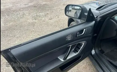 SUBARU Outback 