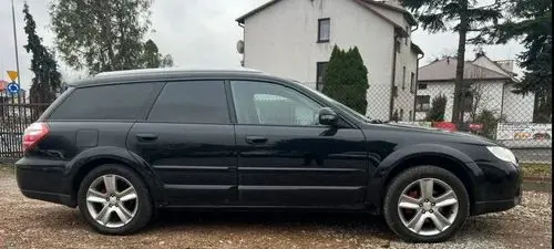 SUBARU Outback 
