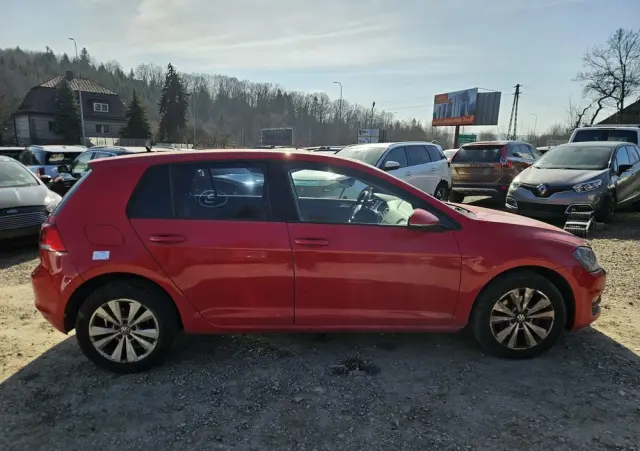 VOLKSWAGEN Golf 1.6 TDI BlueMotion Technology DSG Comfortline