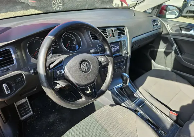 VOLKSWAGEN Golf 1.6 TDI BlueMotion Technology DSG Comfortline