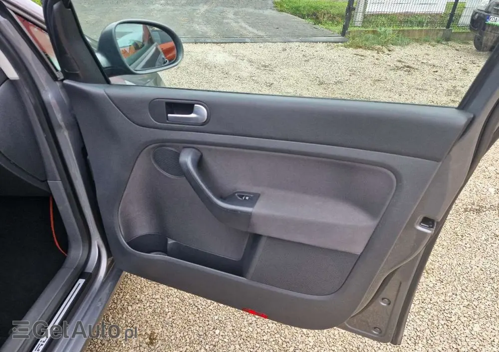 VOLKSWAGEN Golf Plus 