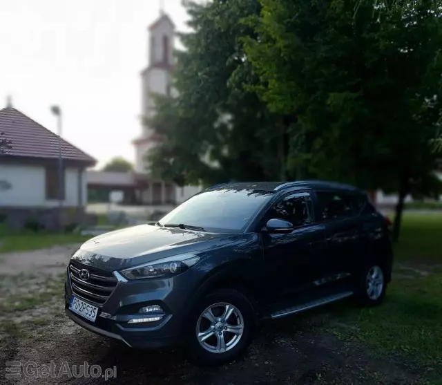 HYUNDAI Tucson 