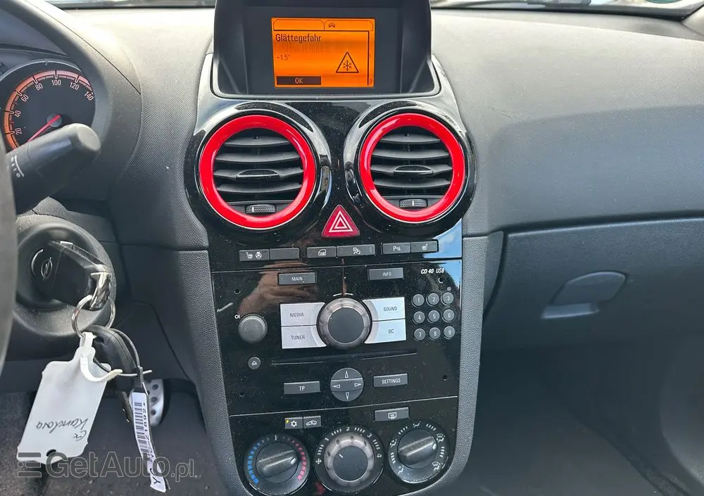 OPEL Corsa 1.4 Selection