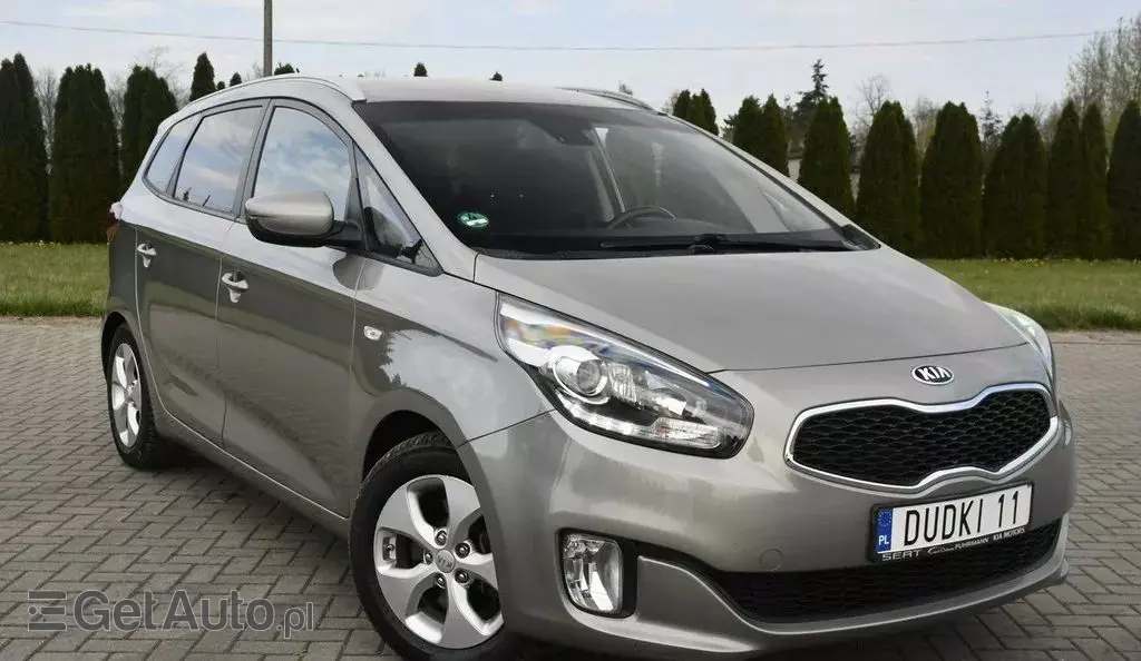 KIA Carens 