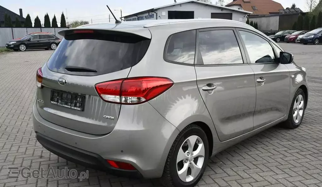 KIA Carens 
