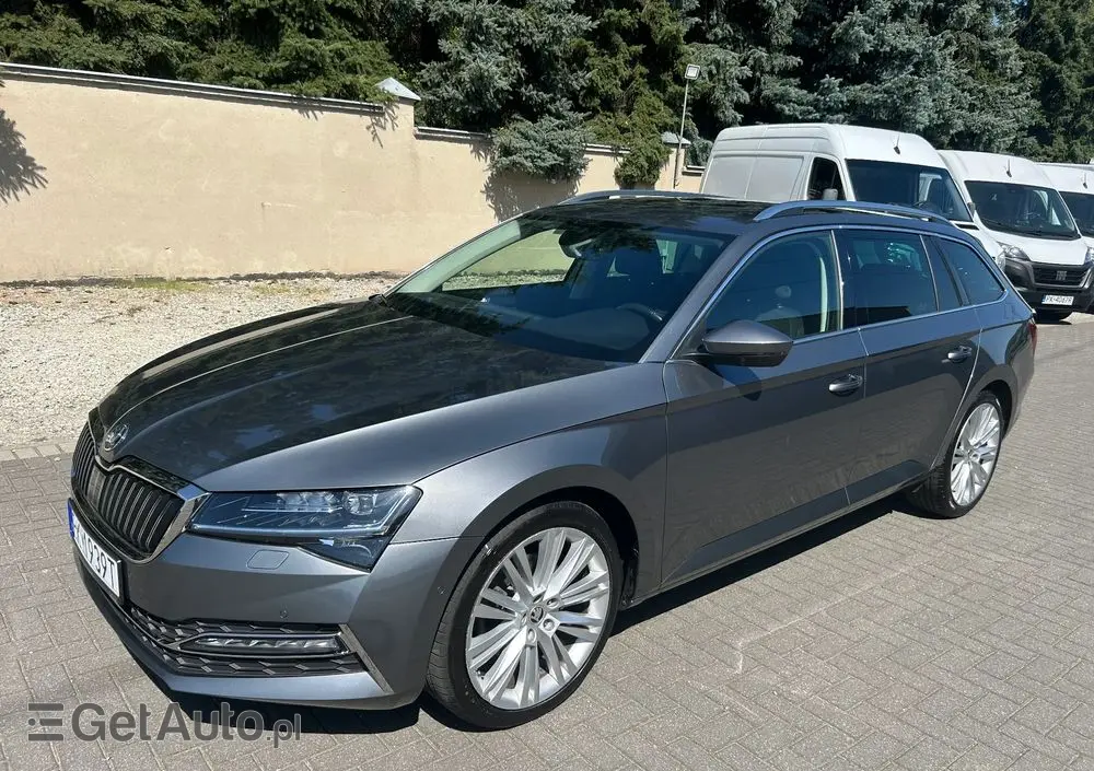SKODA Superb 2.0 TSI DSG Style