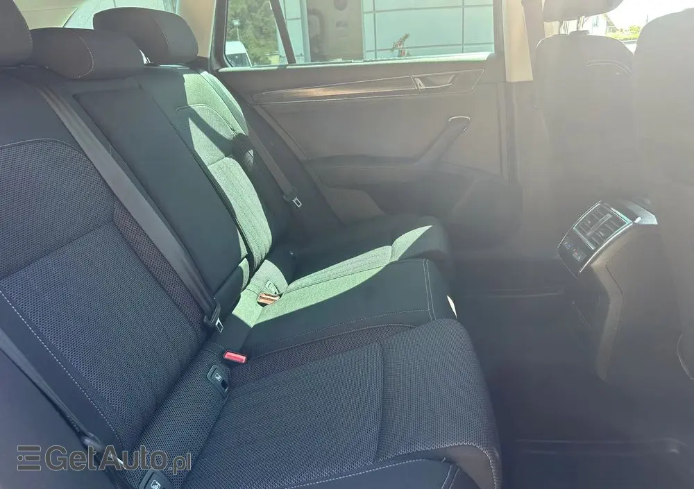 SKODA Superb 2.0 TSI DSG Style