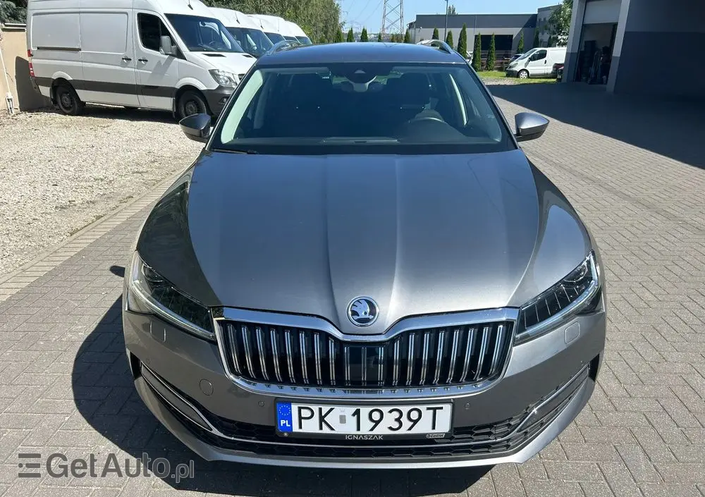 SKODA Superb 2.0 TSI DSG Style