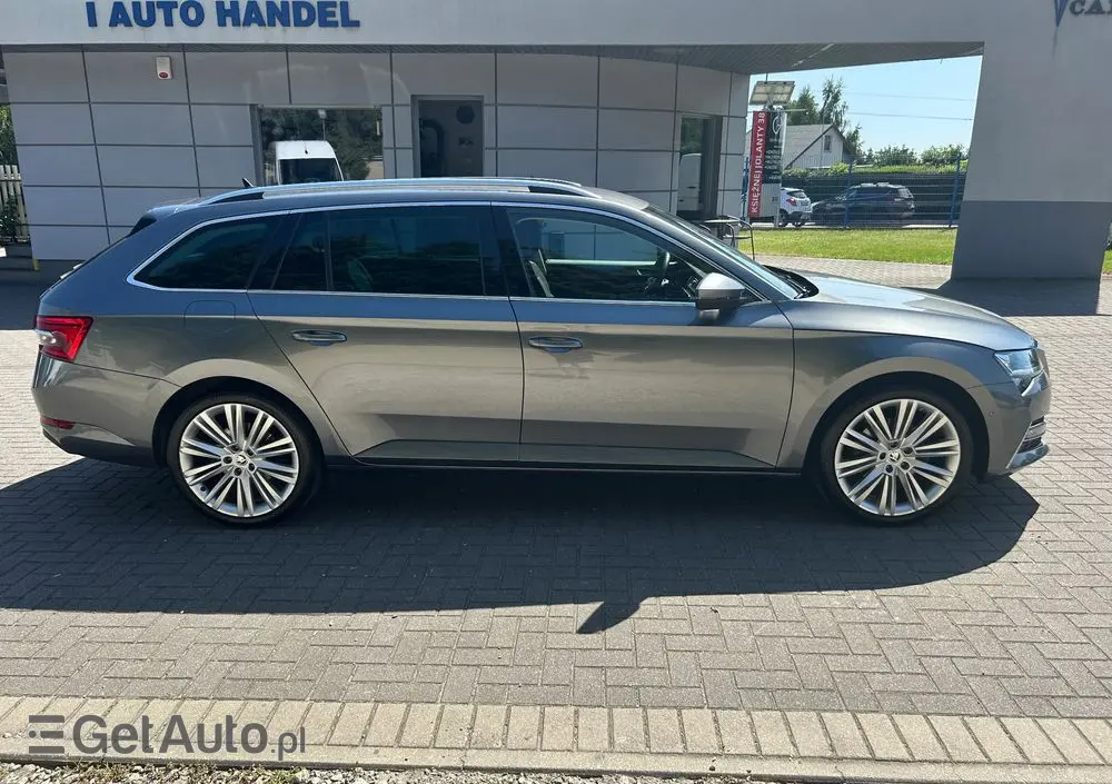 SKODA Superb 2.0 TSI DSG Style