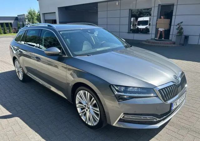 SKODA Superb 2.0 TSI DSG Style