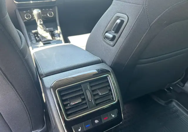 SKODA Superb 2.0 TSI DSG Style