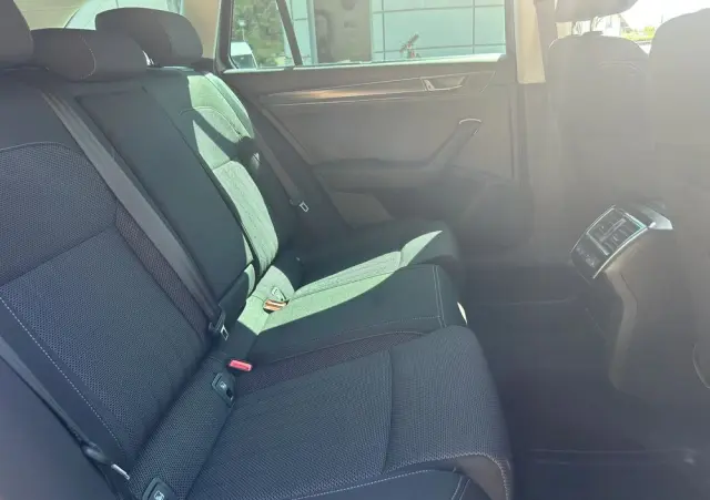 SKODA Superb 2.0 TSI DSG Style