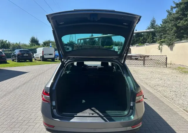 SKODA Superb 2.0 TSI DSG Style